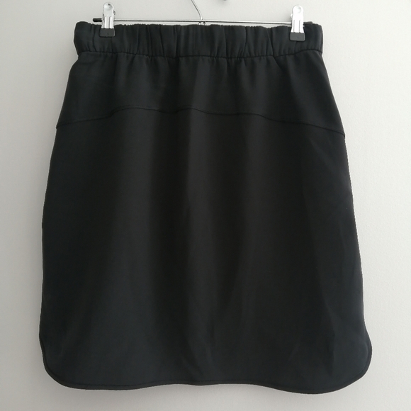 Lululemon On The Fly Woven Skirt Black Size 8 - Picture 4 of 15